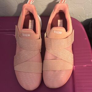 Latus Tiem Core Sneakers